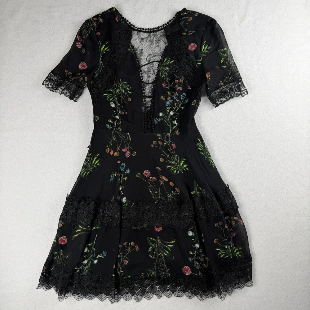 Nicholas Women's Wildflower Lace Mini Dress Black Sz US 4 - Picture 7 of 12